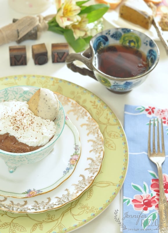 DIY cloth napkins made from recycled vintage tablecloths