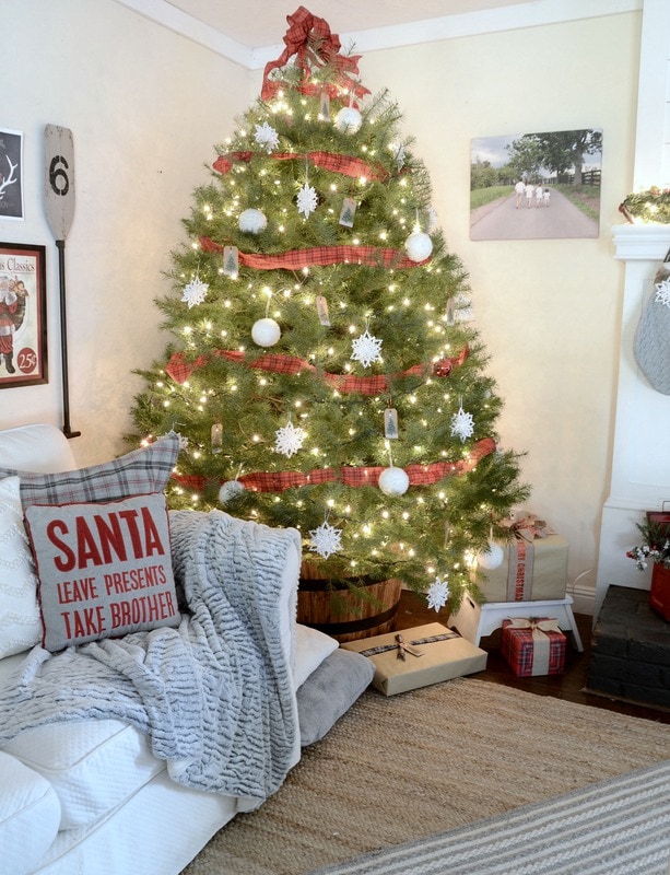 Welcome to the 2016 holiday housewalk !!!! - Jennifer Rizzo