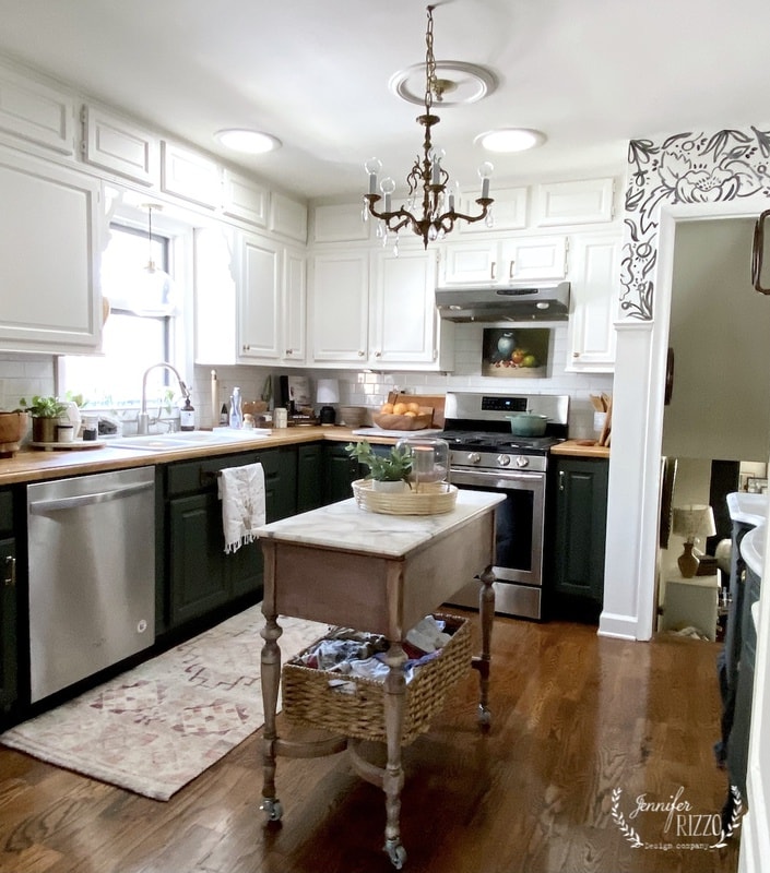 Green and White Kitchen Cabinets with Dark Green Bottom Cabinets ...